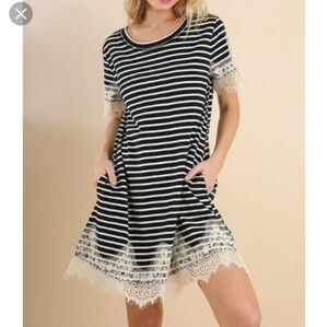 Striped Umgee dress w/ lace accents Sz. S